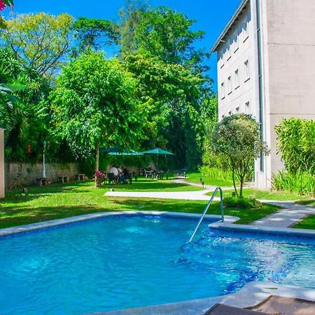 Hotel Gardenia Inn San Salvador Bagian luar foto