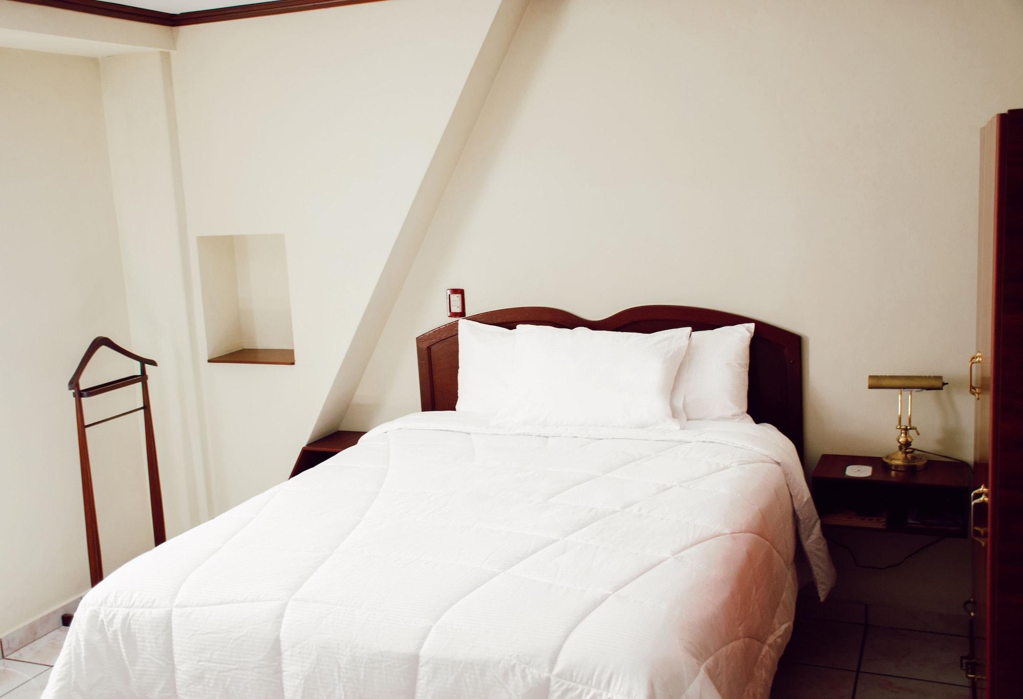 Hotel Gardenia Inn San Salvador Bagian luar foto