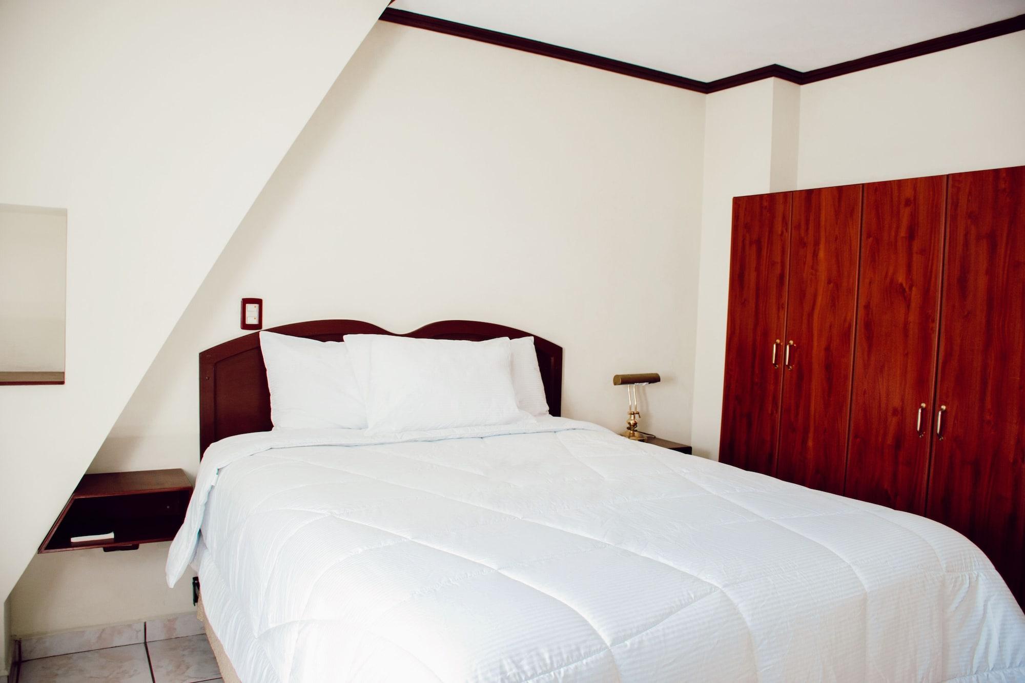 Hotel Gardenia Inn San Salvador Bagian luar foto
