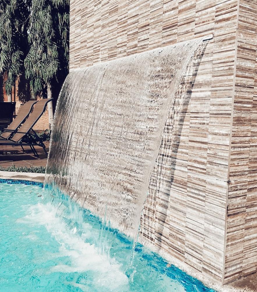 Hotel Gardenia Inn San Salvador Bagian luar foto