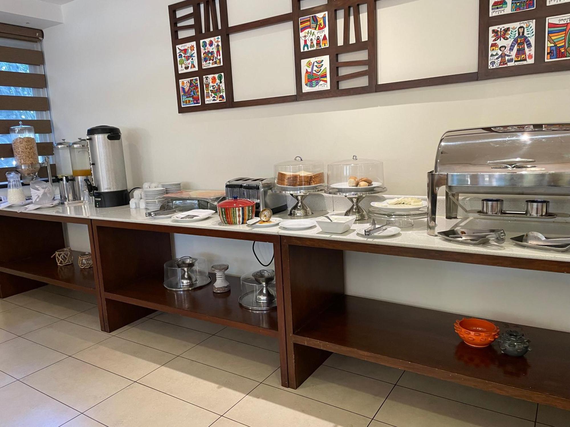 Hotel Gardenia Inn San Salvador Bagian luar foto