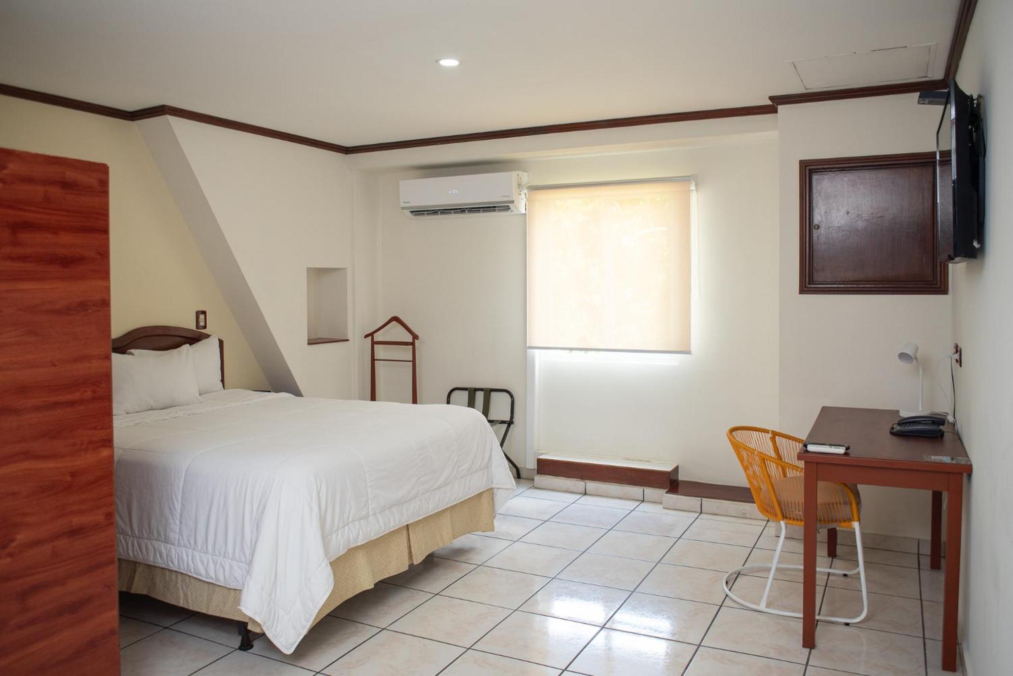 Hotel Gardenia Inn San Salvador Bagian luar foto