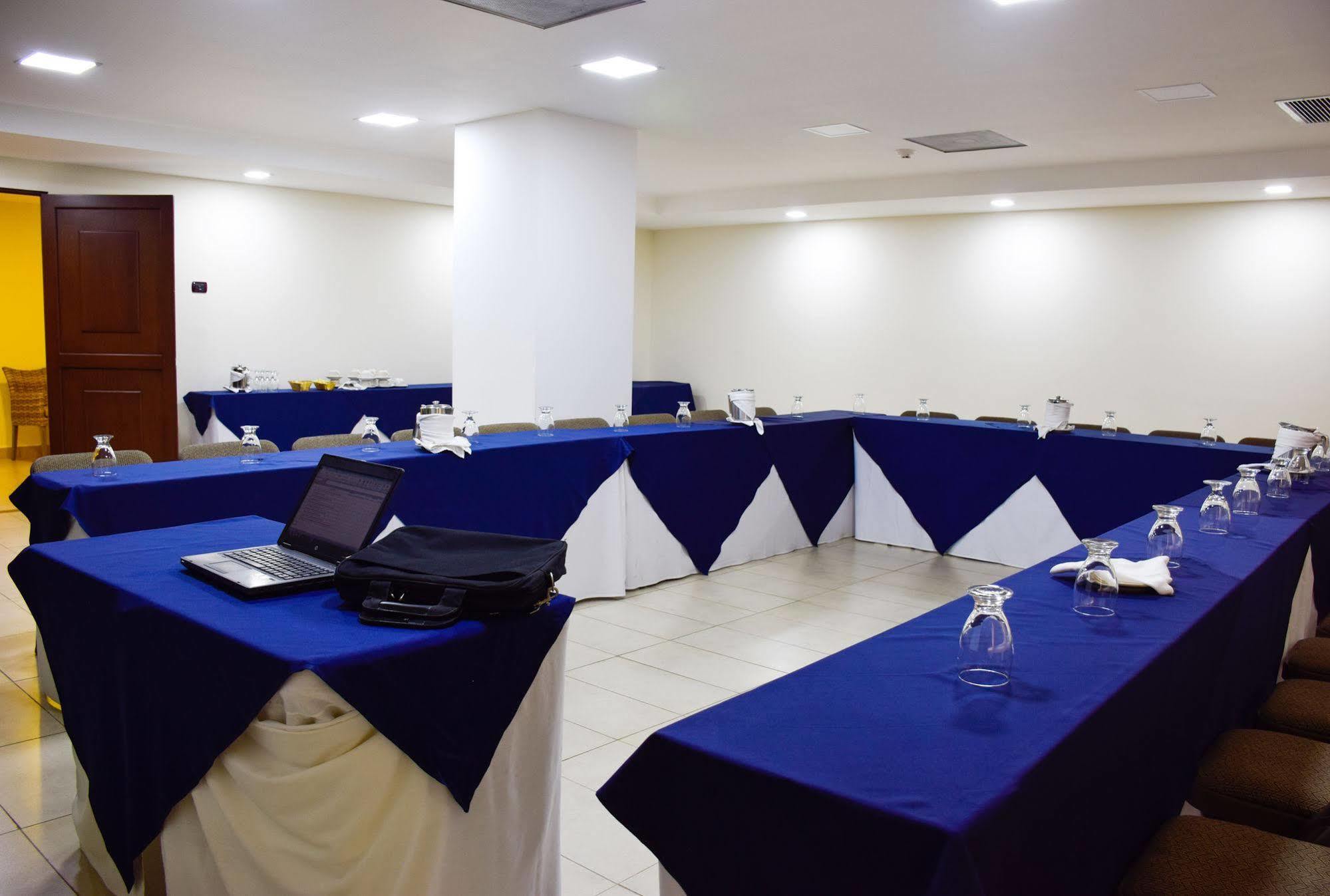 Hotel Gardenia Inn San Salvador Bagian luar foto