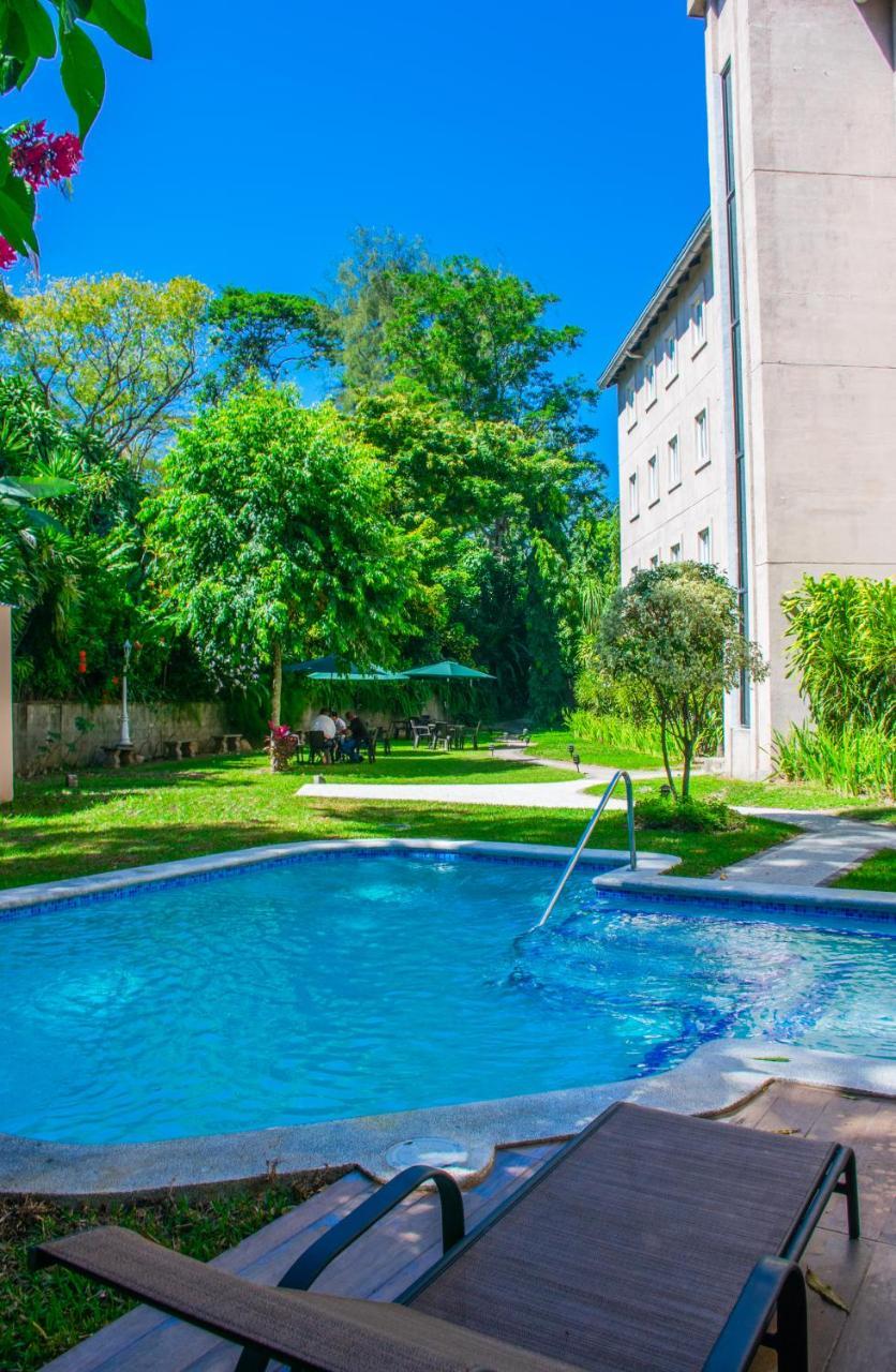 Hotel Gardenia Inn San Salvador Bagian luar foto